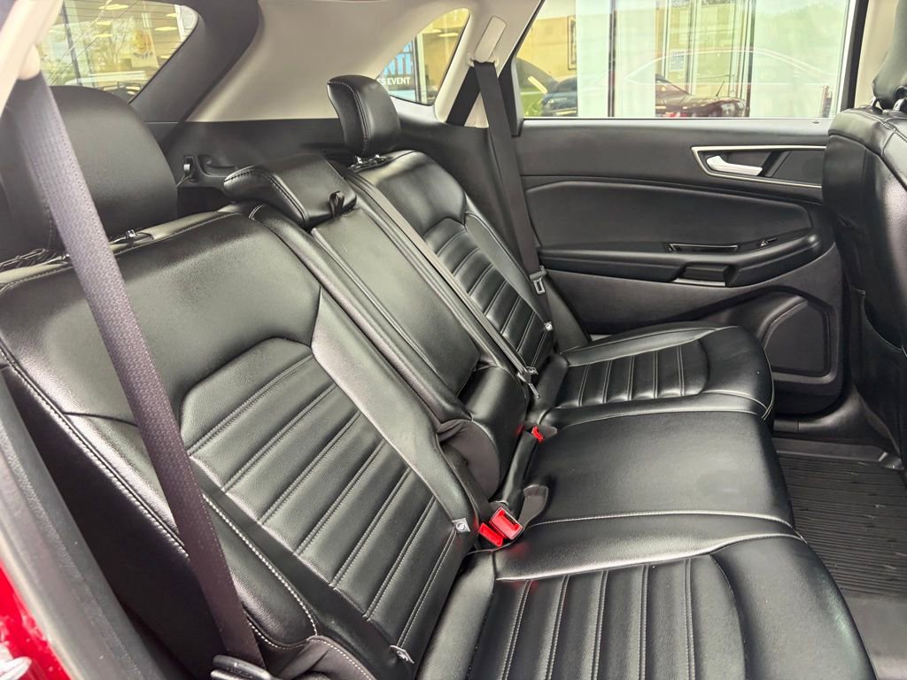 Used 2019 Ford Edge SEL w/ Equipment Group 201A AWD/4WD image 24