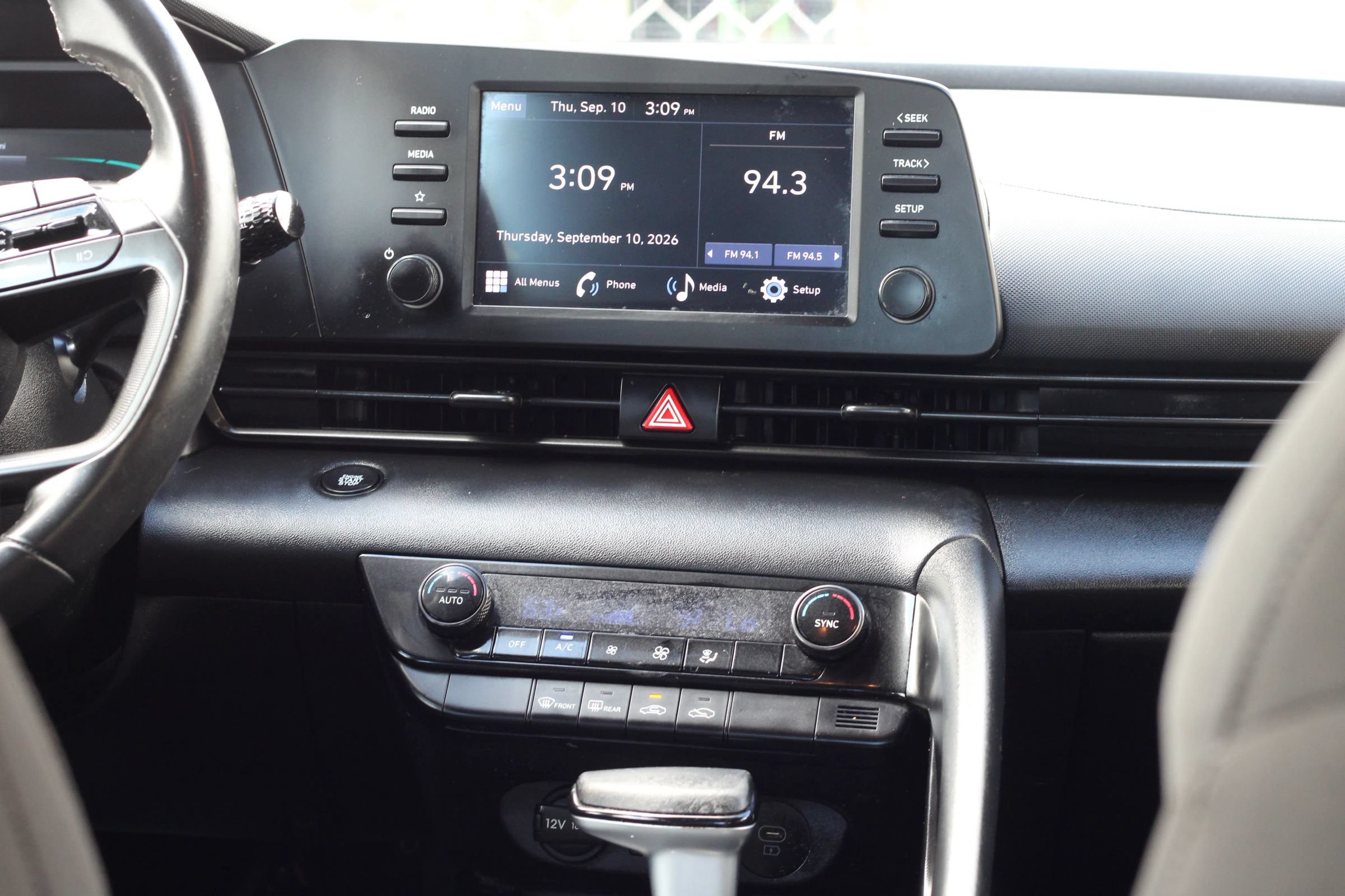 Used 2025 Hyundai Elantra Sport FWD image 18