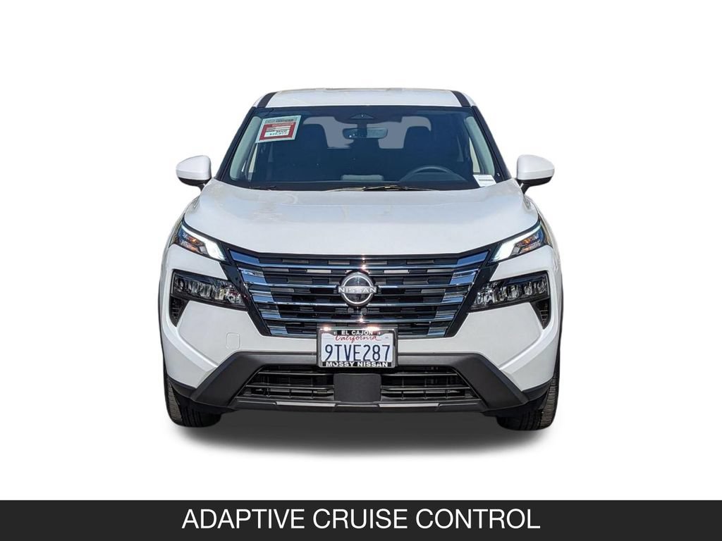 Certified 2026 Nissan Rogue SV FWD image 4