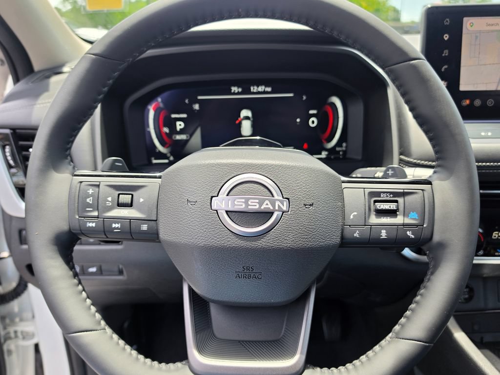 Used 2025 Nissan Rogue SL w/ Tech Package AWD/4WD image 16