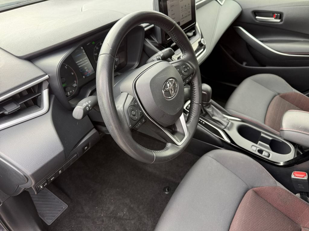 Certified 2025 Toyota Corolla SE FWD image 29