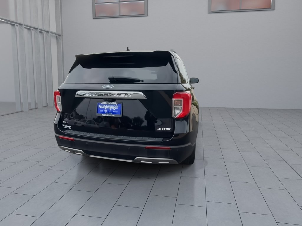 Used 2023 Ford Explorer XLT w/ Equipment Group 202A AWD/4WD image 7
