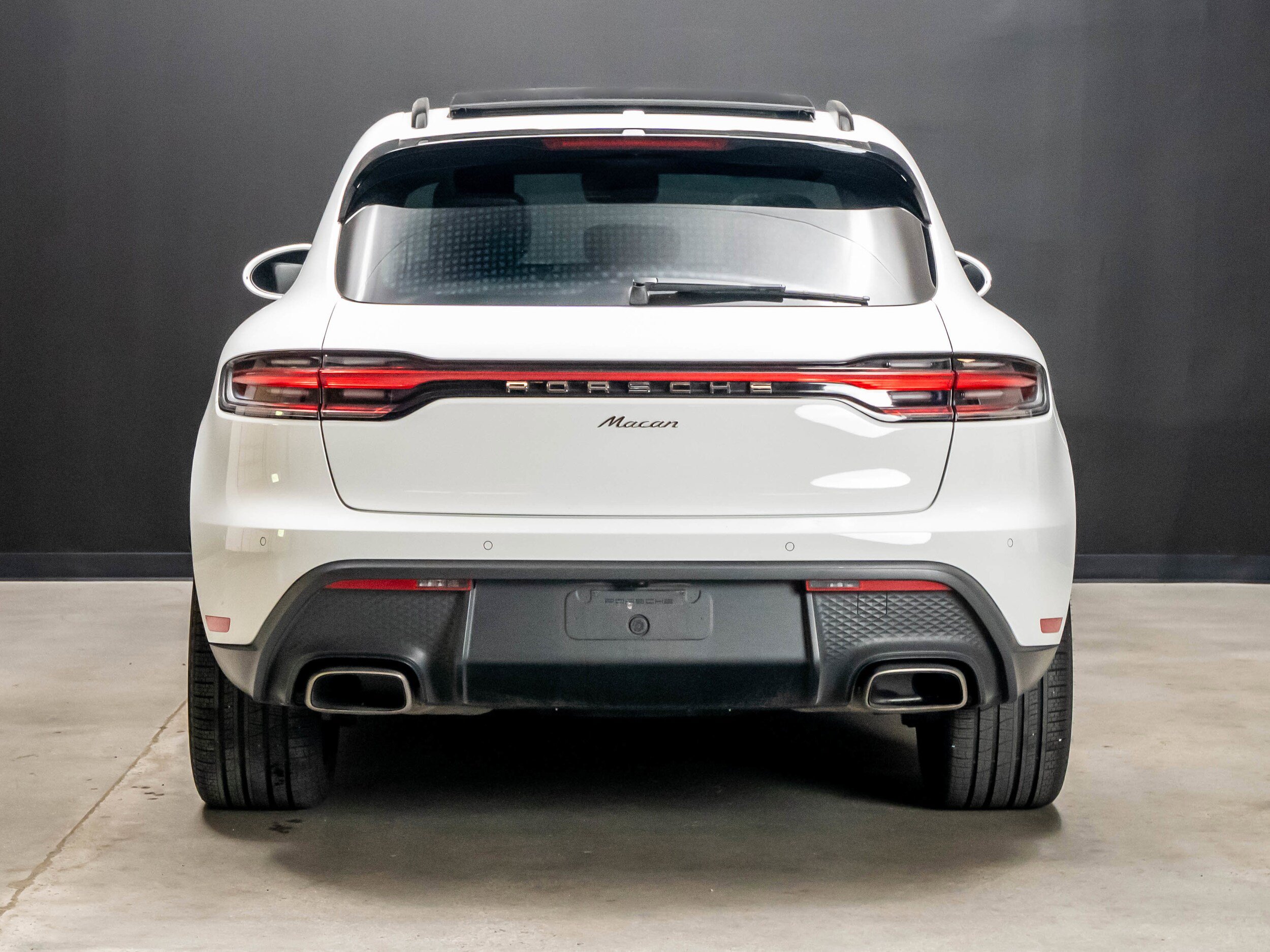 Certified 2026 Porsche Macan AWD/4WD image 6