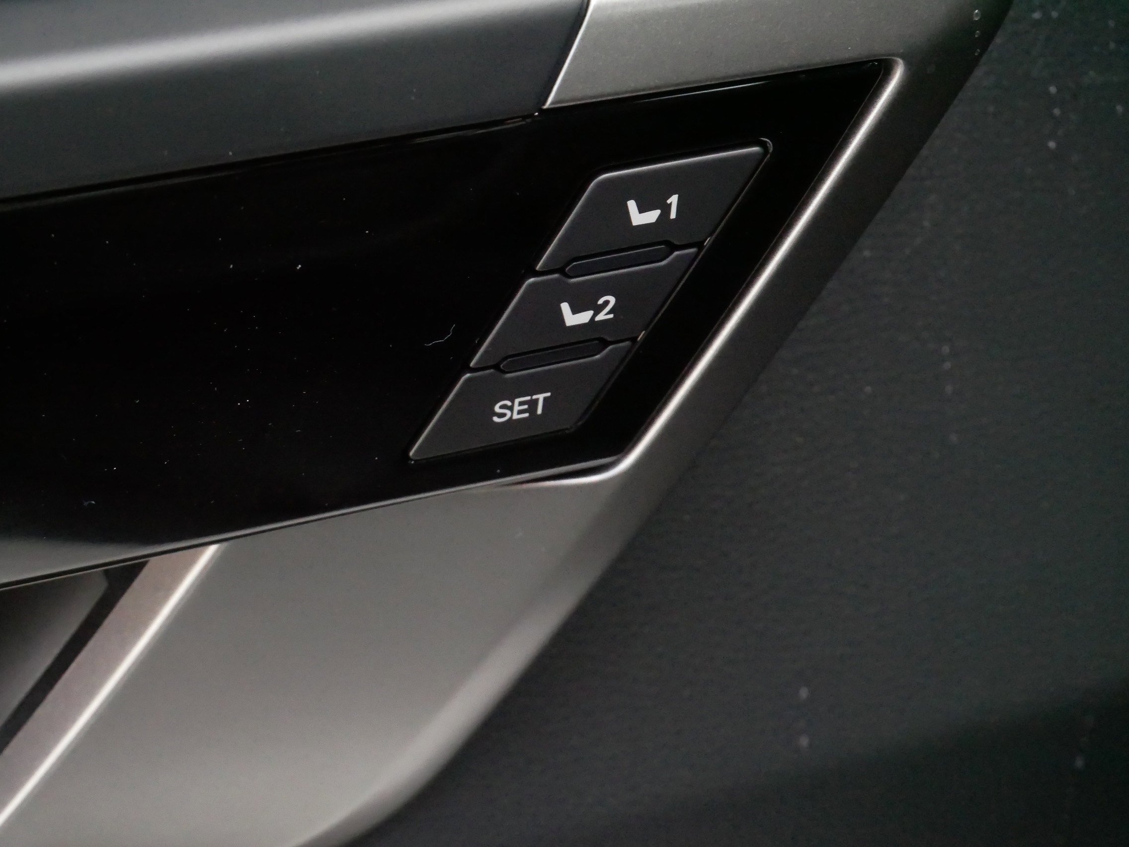 Certified 2026 Toyota Tundra Limited w/ Power Package image 19