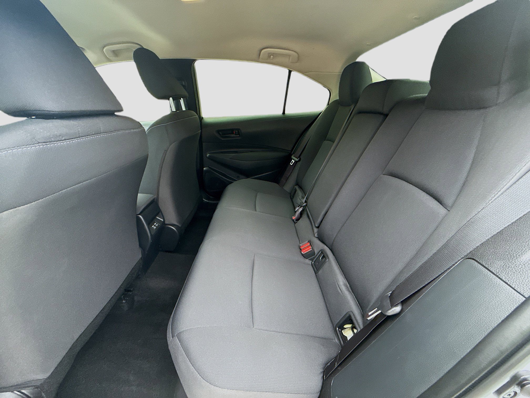 Used 2025 Toyota Corolla LE w/ Convenience Package image 22