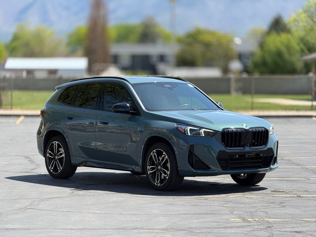 Used 2023 BMW X1 xDrive28i w/ Premium Package image 3