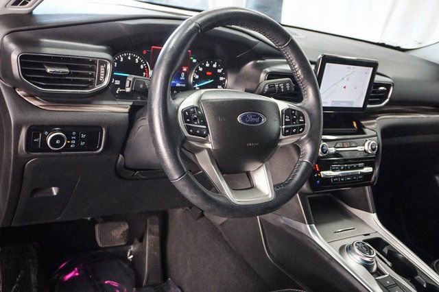 Used 2023 Ford Explorer Limited w/ Equipment Group 301A image 5