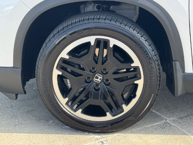 Certified 2026 Honda Pilot Touring image 5