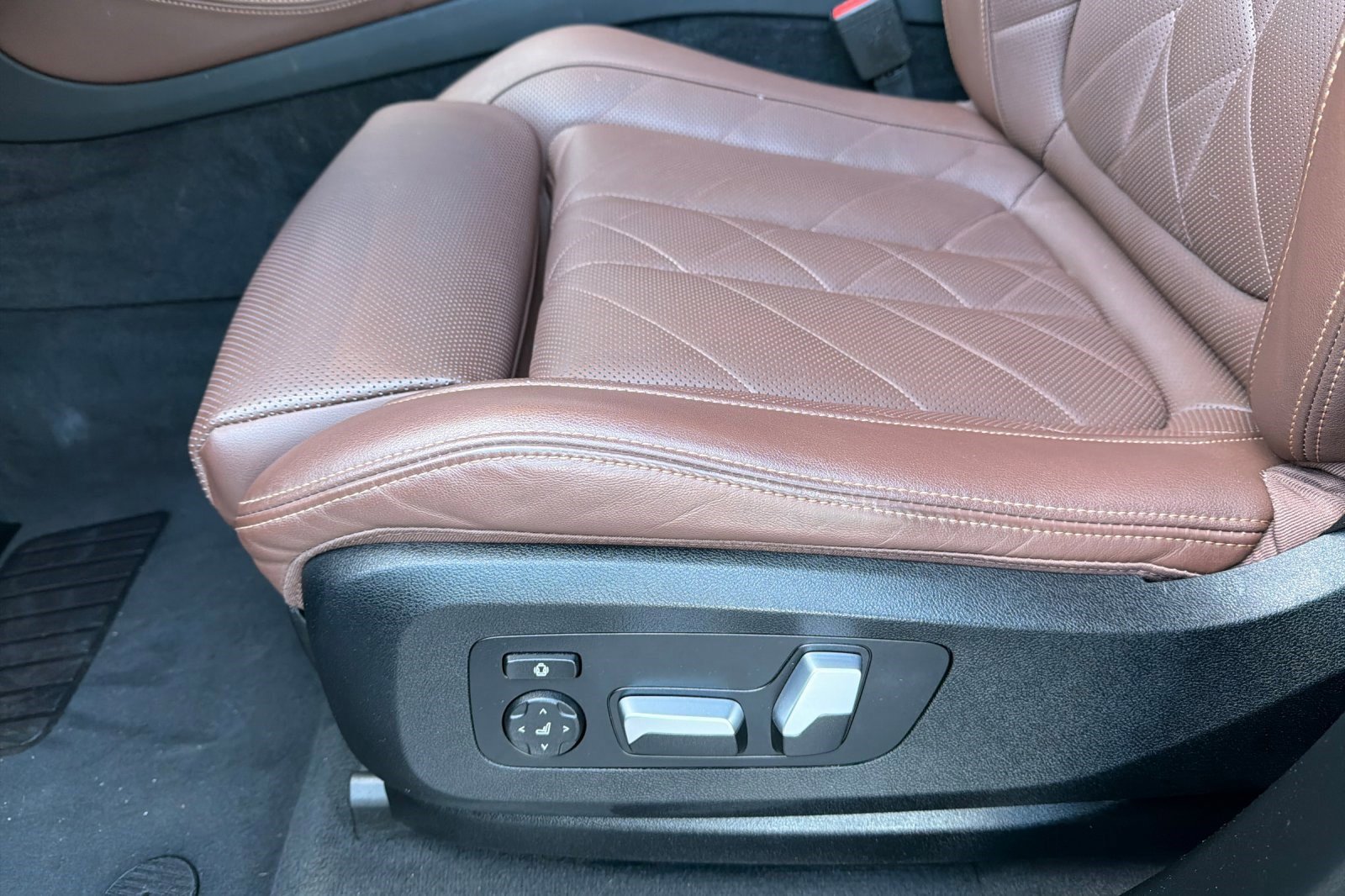 Certified 2023 BMW X5 xDrive40i w/ Premium Package image 14