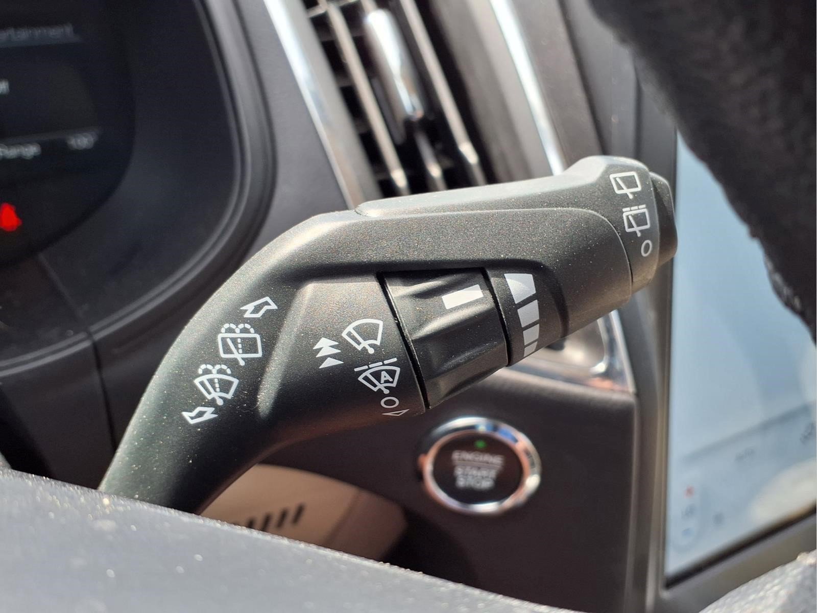 Used 2024 Ford Edge Titanium AWD/4WD image 17