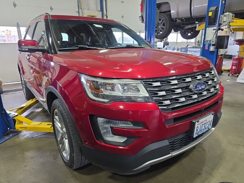 Used 2017 Ford Explorer Limited w/ Equipment Group 301A image 2
