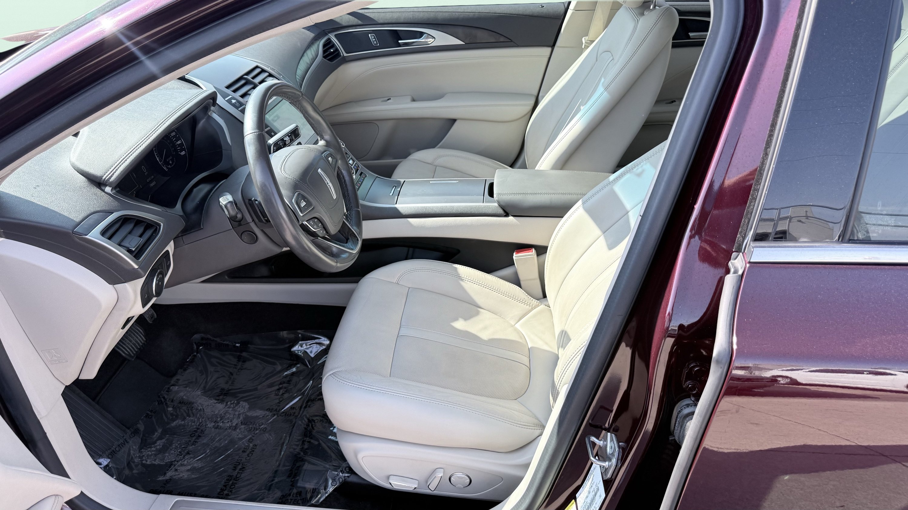 Used 2017 Lincoln MKZ Reserve FWD image 17