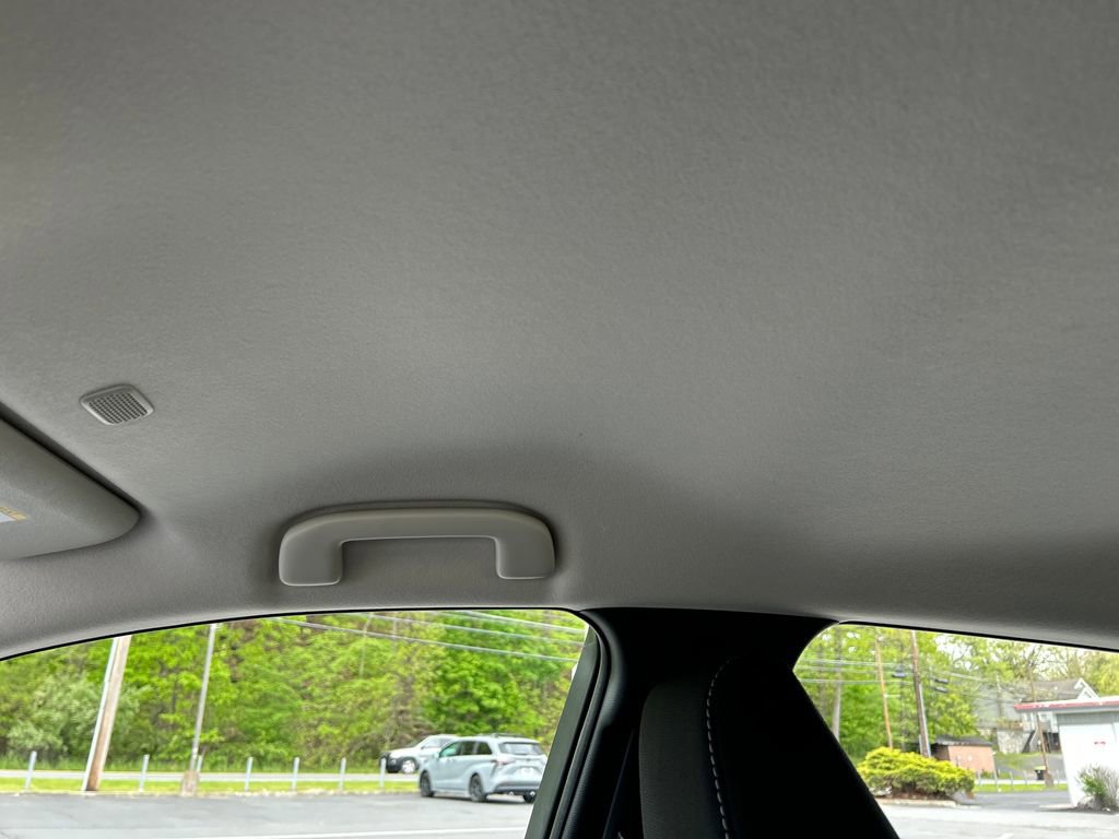 Used 2024 Toyota Corolla LE AWD/4WD image 15