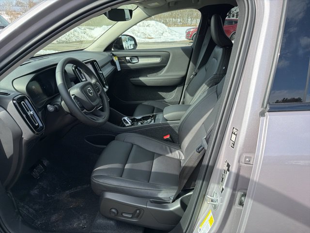 New 2026 Volvo XC40 B5 Ultra w/ Protection Package Premier AWD/4WD image 9