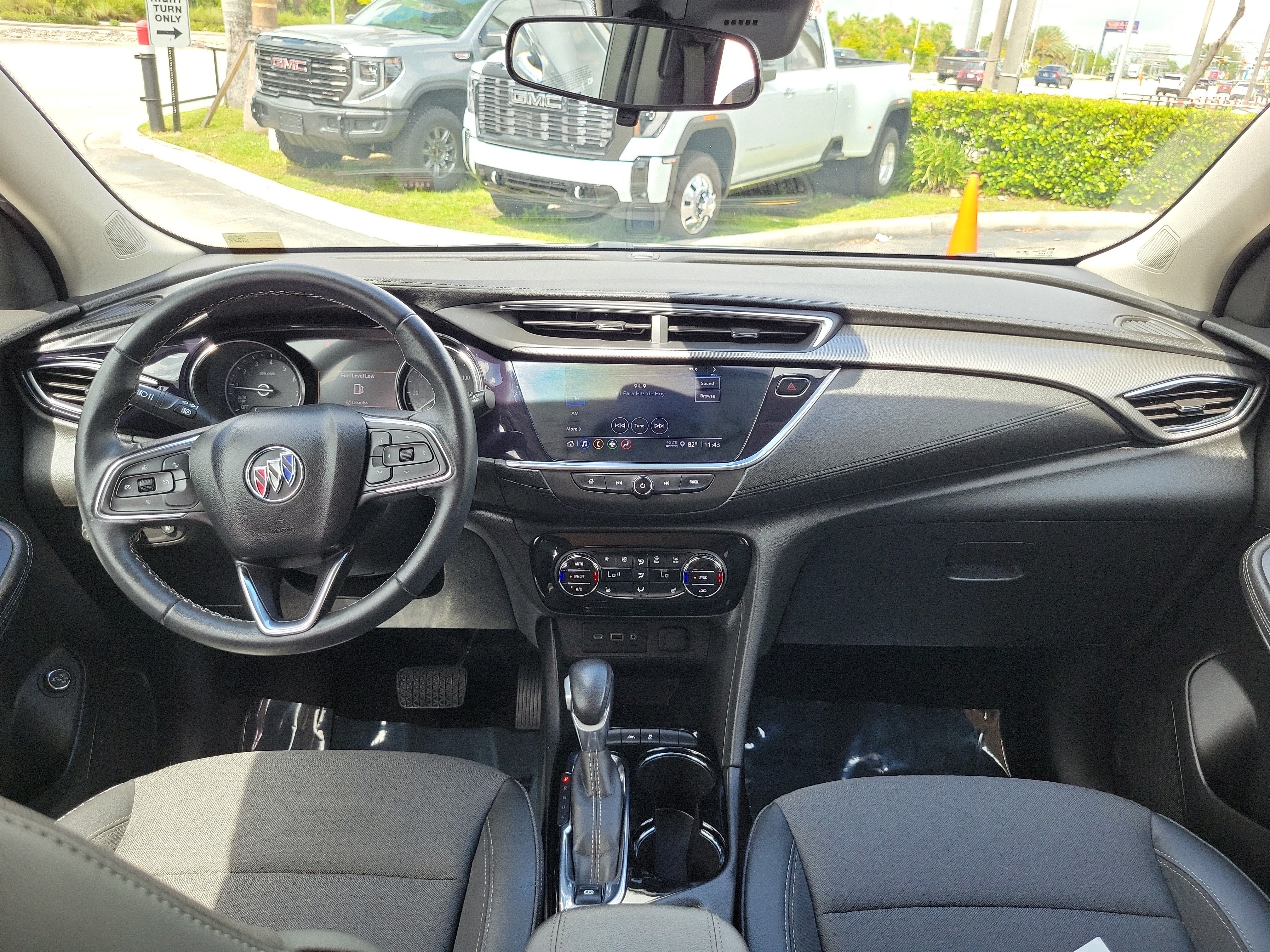 Used 2023 Buick Encore GX Select w/ Sport Touring Package FWD image 18
