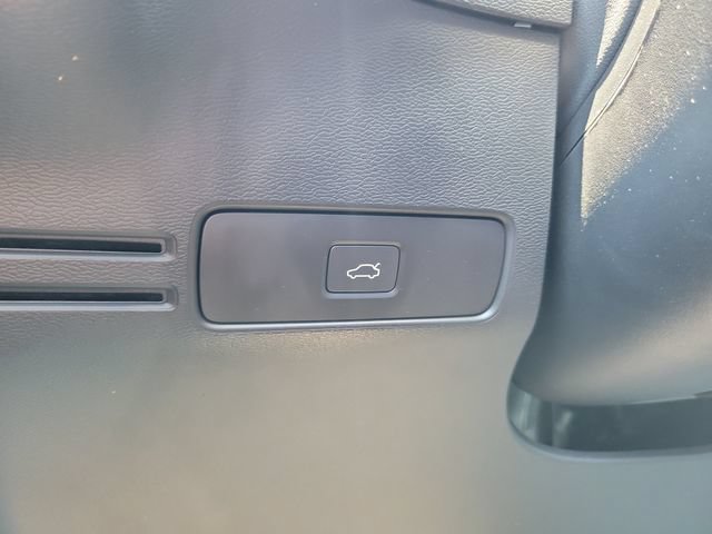 Used 2023 Volvo XC40 Recharge Ultimate AWD/4WD image 26