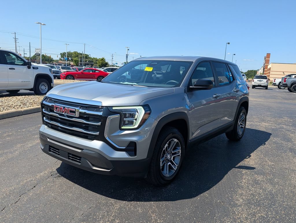 Used 2025 GMC Terrain Elevation AWD/4WD image 3