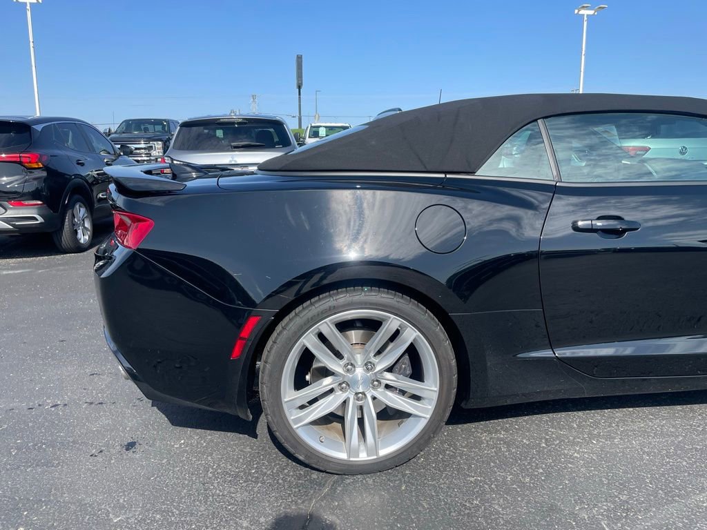 Used 2017 Chevrolet Camaro SS RWD image 26