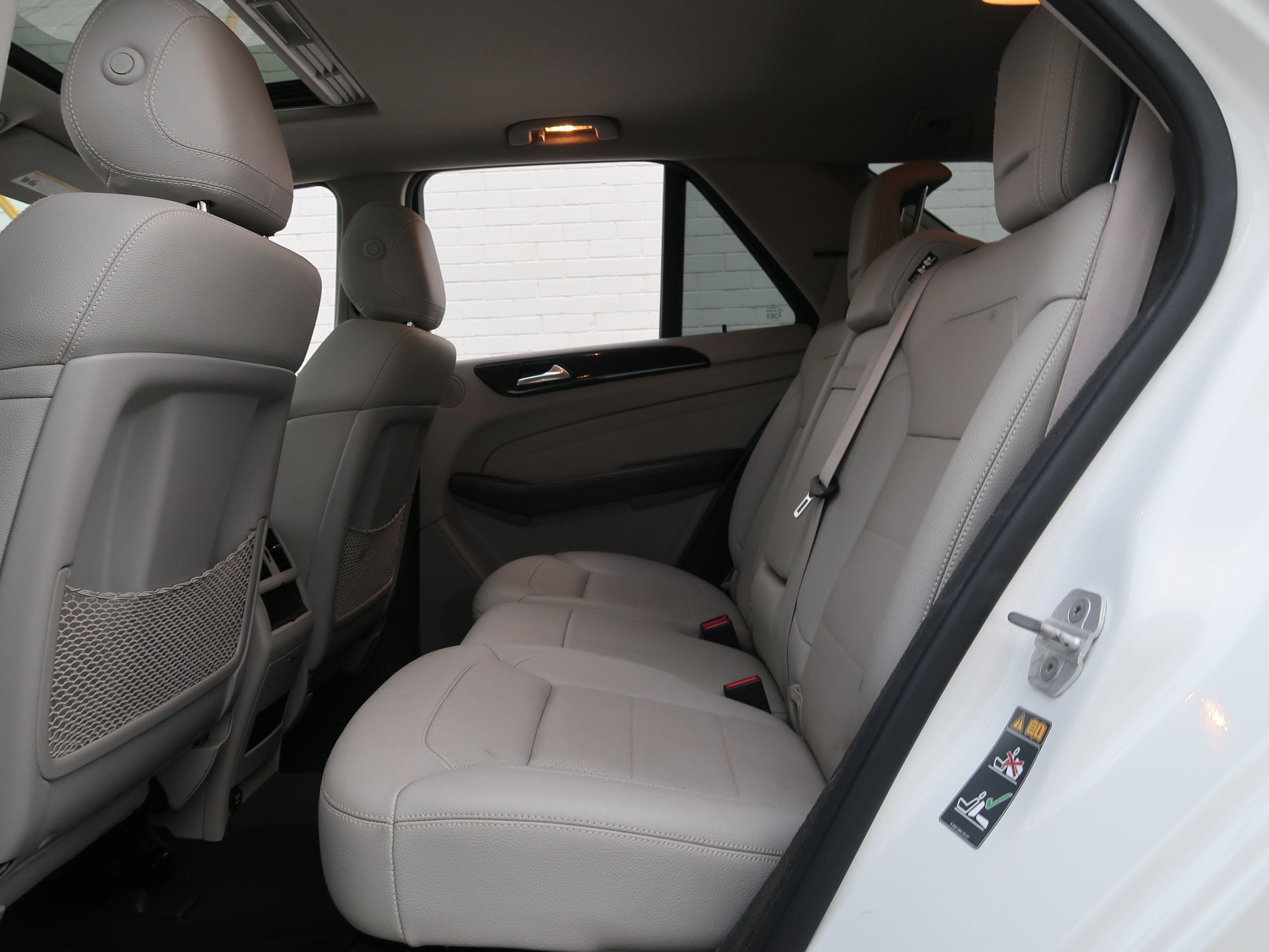 Used 2015 Mercedes-Benz ML 250 BlueTEC 4MATIC w/ Premium 1 Package image 38