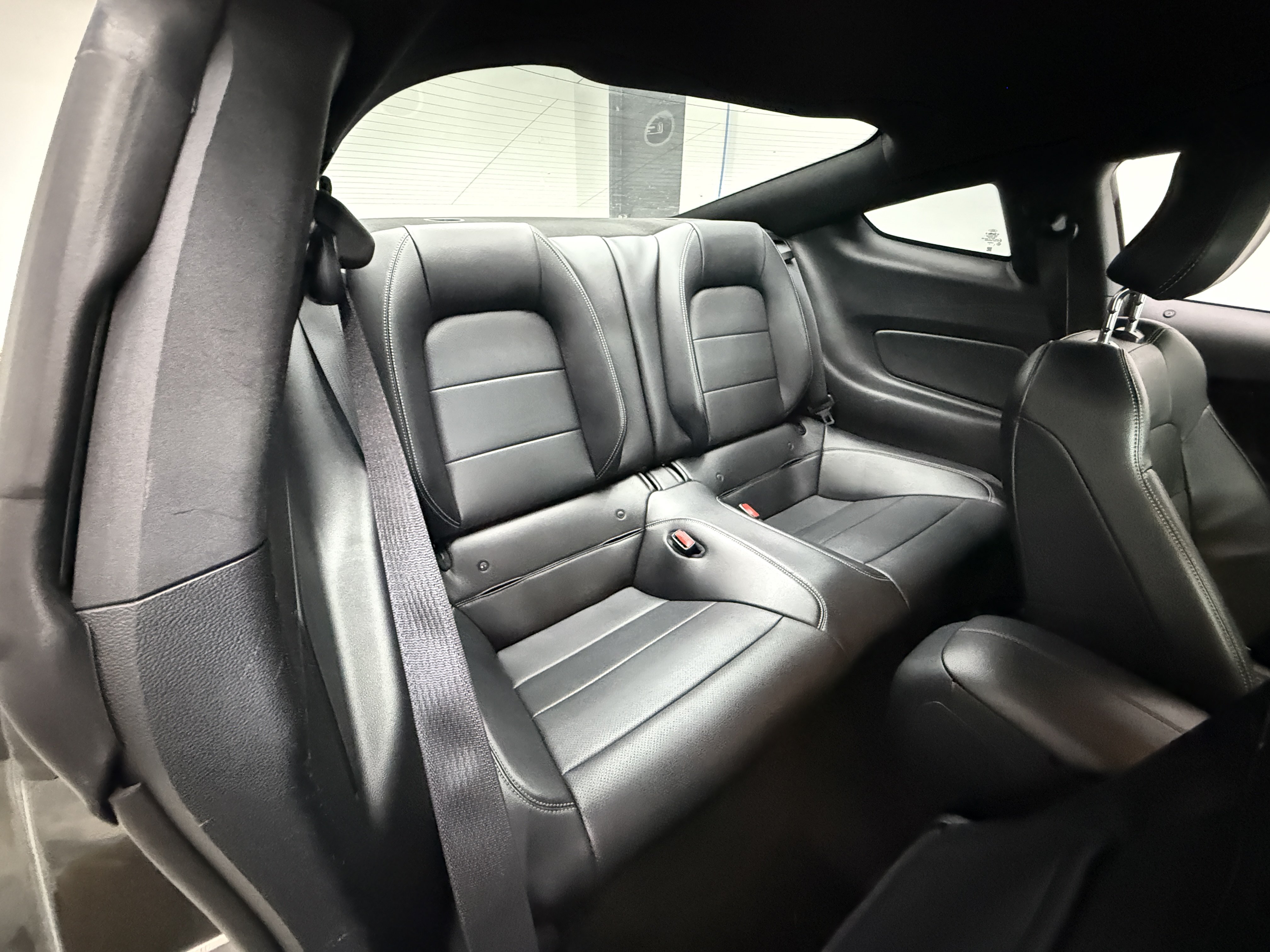 Used 2015 Ford Mustang GT Premium w/ Equipment Group 401A RWD image 21