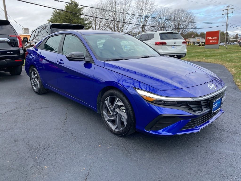 Certified 2025 Hyundai Elantra Sport w/ Cargo Package