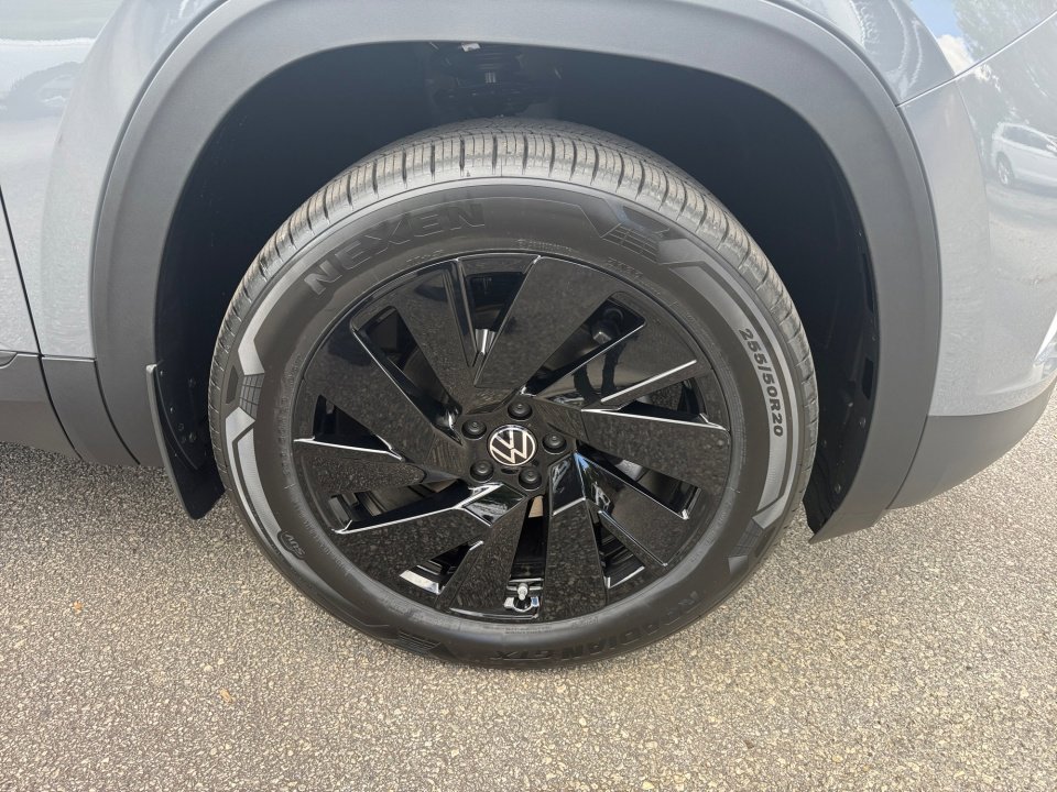 New 2026 Volkswagen Atlas SE image 25