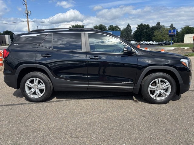 Used 2021 GMC Terrain SLE w/ Driver Convenience Package image 8