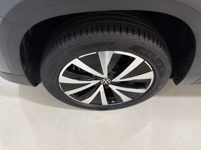 Certified 2022 Volkswagen Taos SE AWD/4WD image 11
