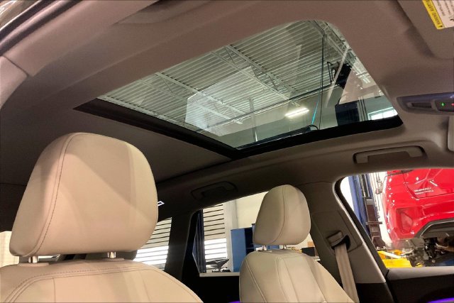 Certified 2025 Audi Q5 Premium w/ Convenience Package AWD/4WD image 22