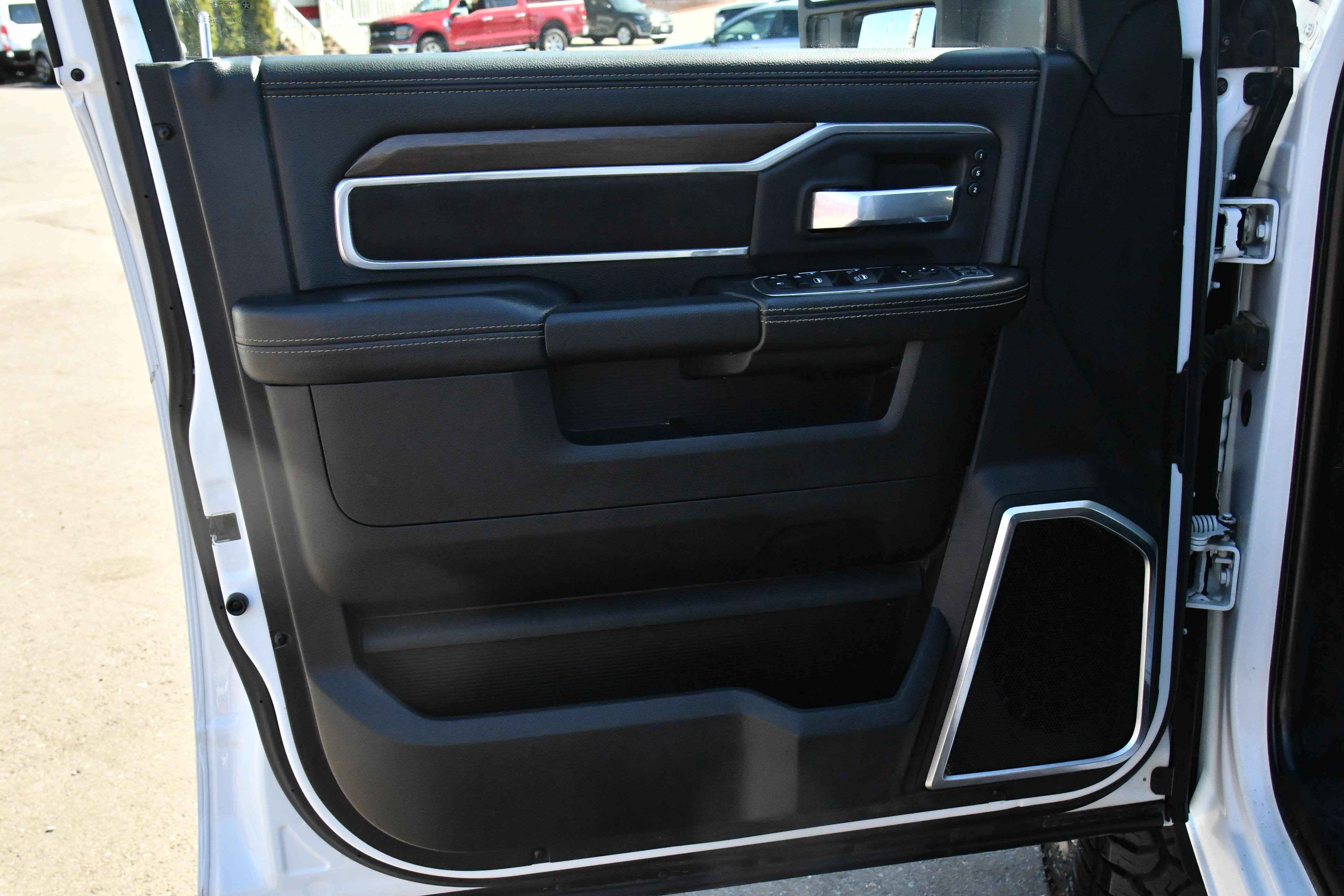 Used 2024 RAM 2500 Laramie image 17