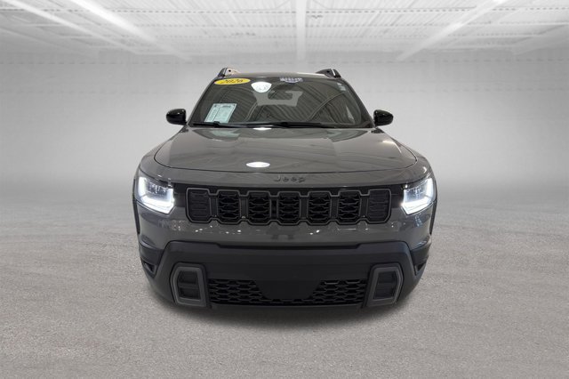 Used 2026 Jeep Cherokee Laredo AWD/4WD image 2
