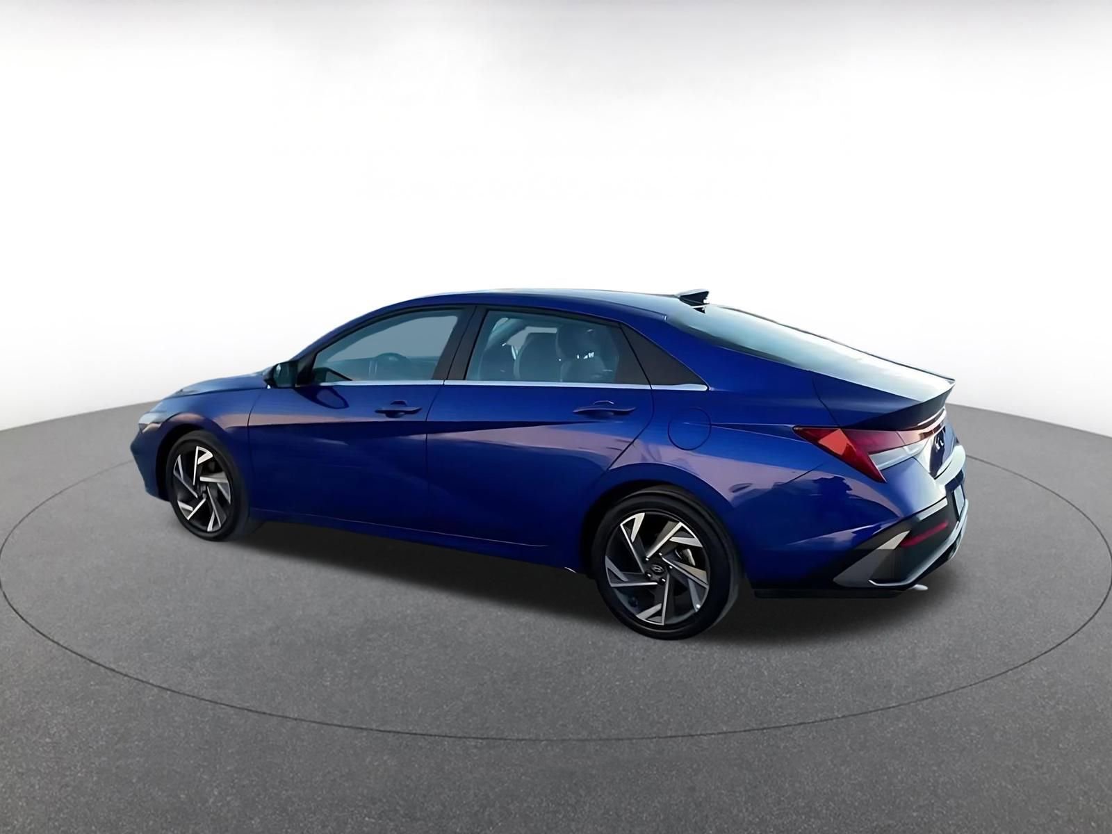 Used 2025 Kia K4 LXS image 9