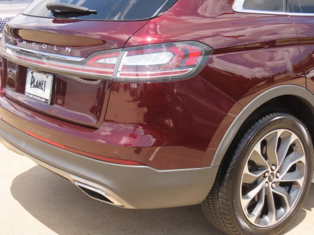 Used 2022 Lincoln Nautilus Reserve FWD image 10