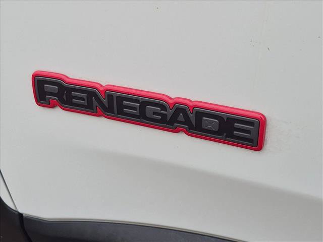 Used 2019 Jeep Renegade Trailhawk w/ LED Lighting Group AWD/4WD image 11