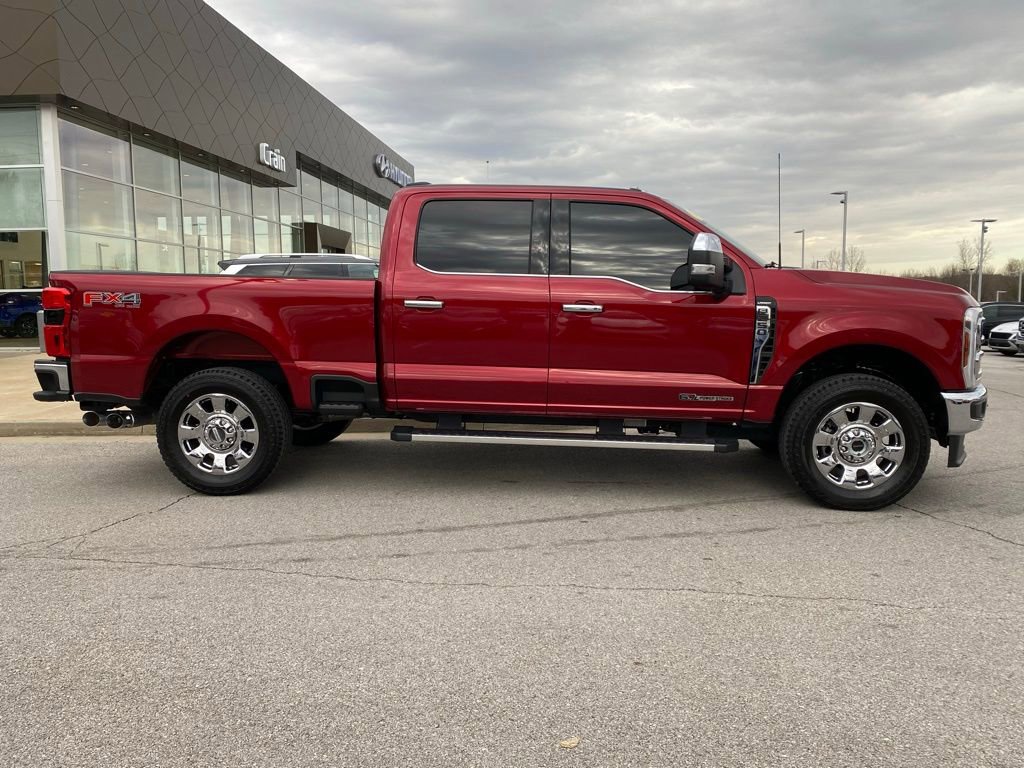 Used 2025 Ford F250 Lariat w/ Chrome Package image 9