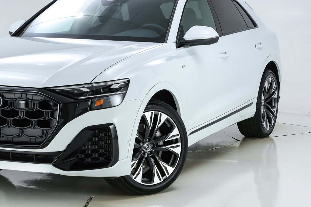 Used 2026 Audi Q8 Premium Plus w/ Premium Plus Package AWD/4WD image 4
