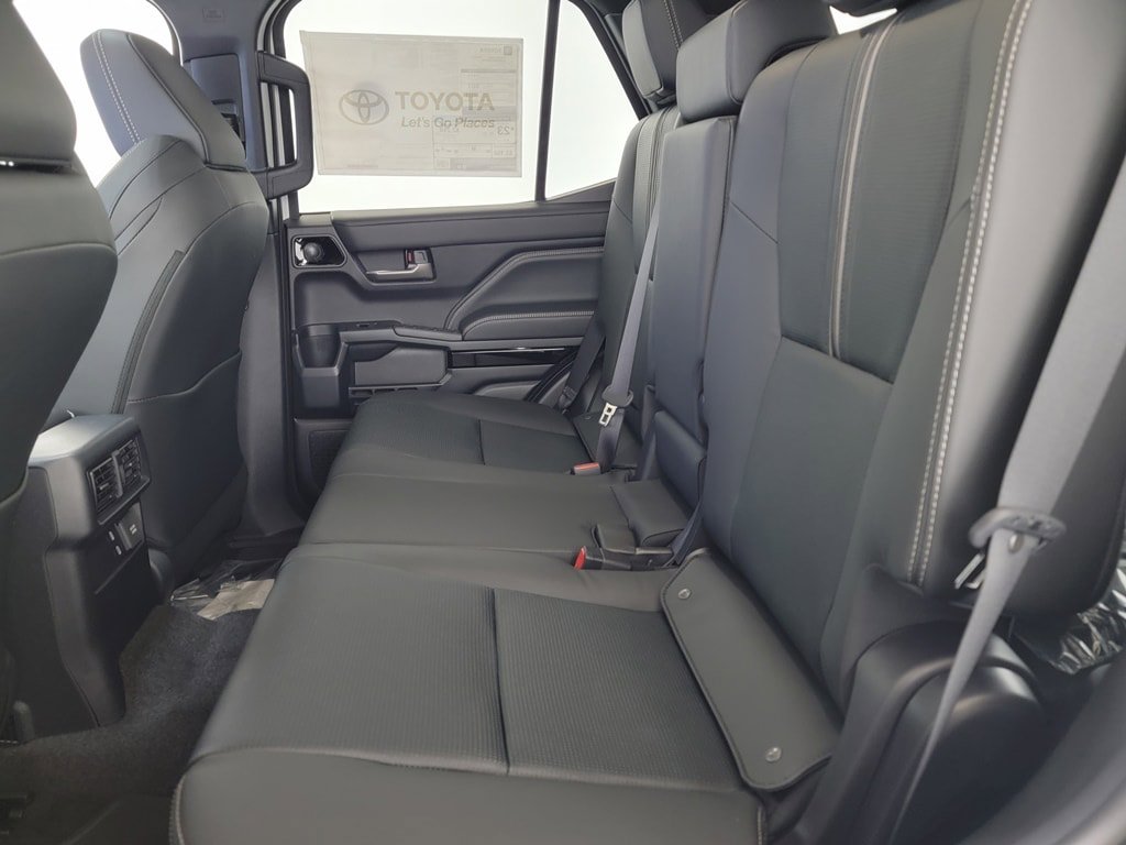 New 2026 Toyota 4Runner Limited AWD/4WD image 9