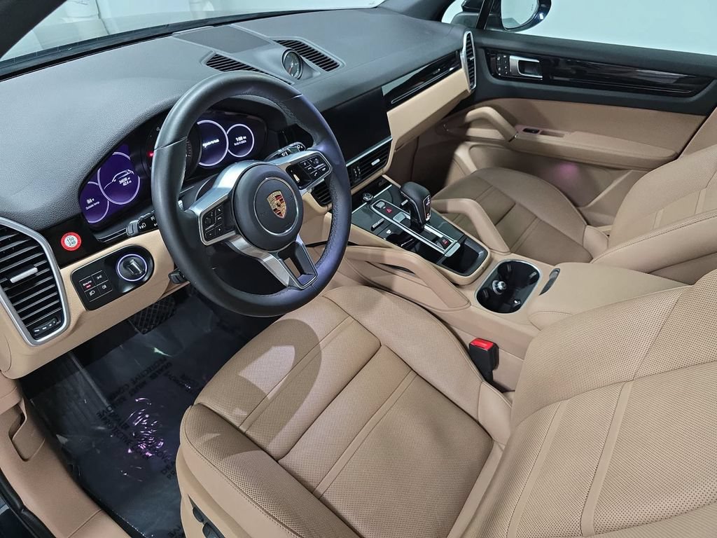 Certified 2023 Porsche Cayenne AWD/4WD image 4