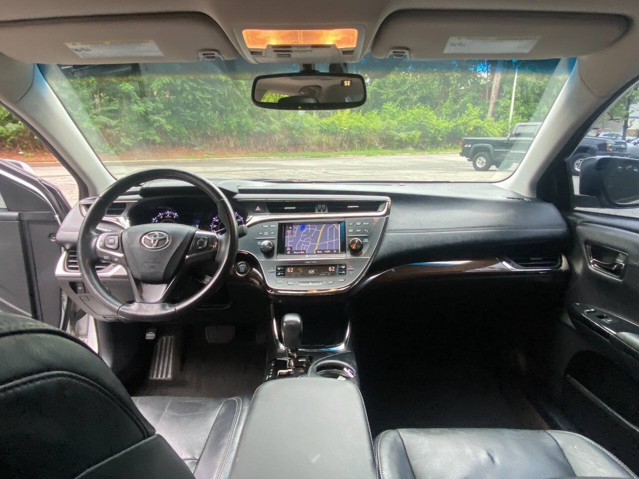 Used 2013 Toyota Avalon Limited FWD image 40