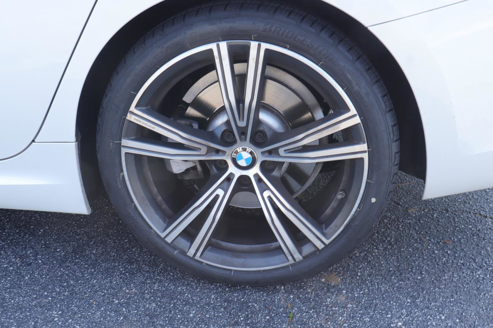 Used 2022 BMW 330i Sedan w/ M Sport Package RWD image 31