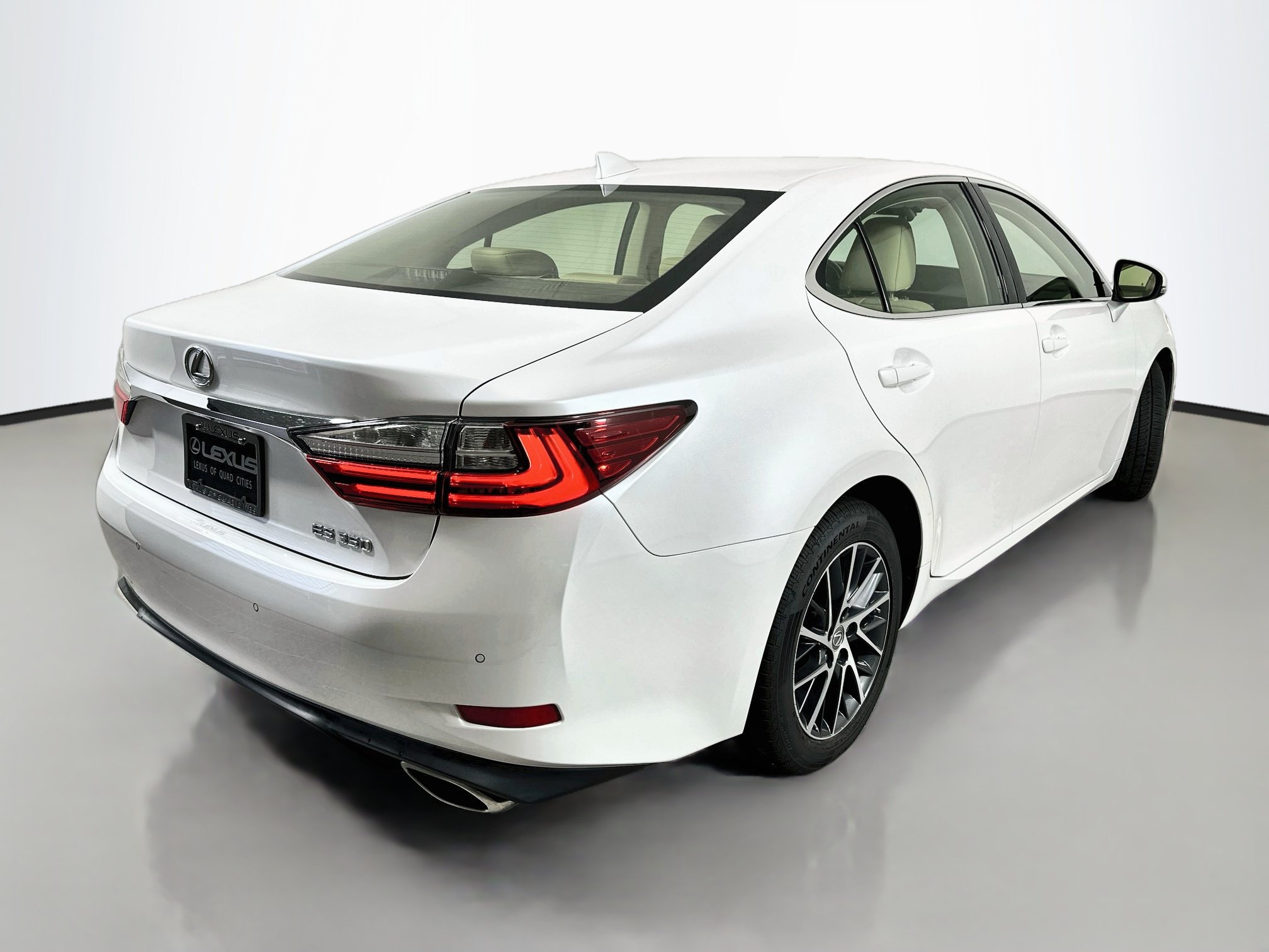 Used 2017 Lexus ES 350 w/ Luxury Package FWD image 7