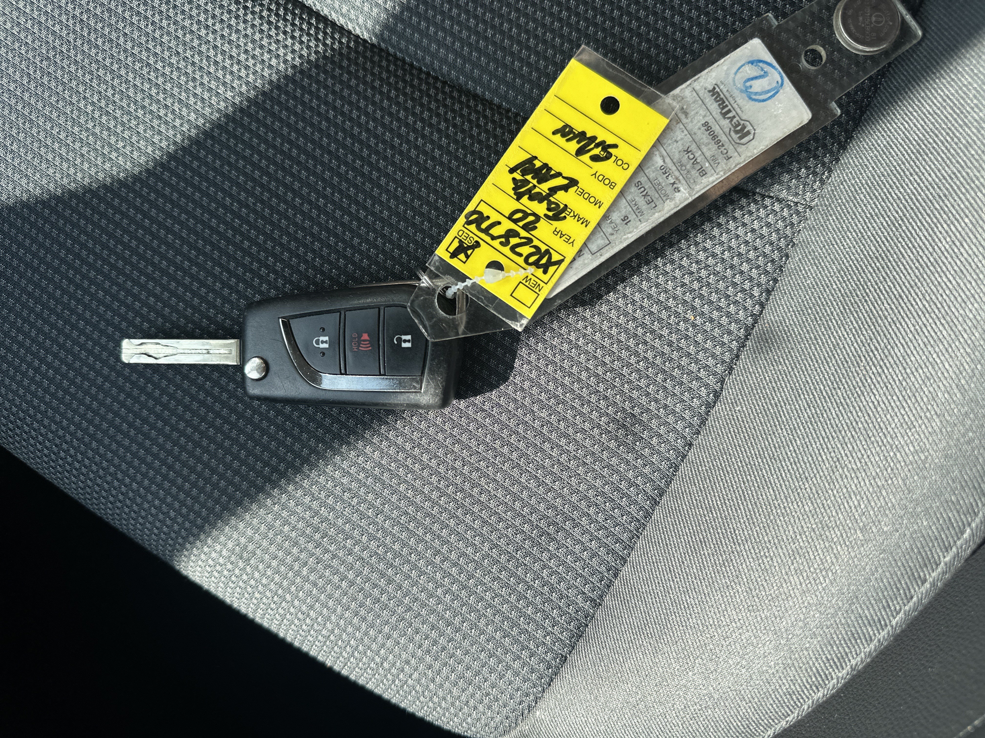 Used 2020 Toyota RAV4 LE FWD image 36