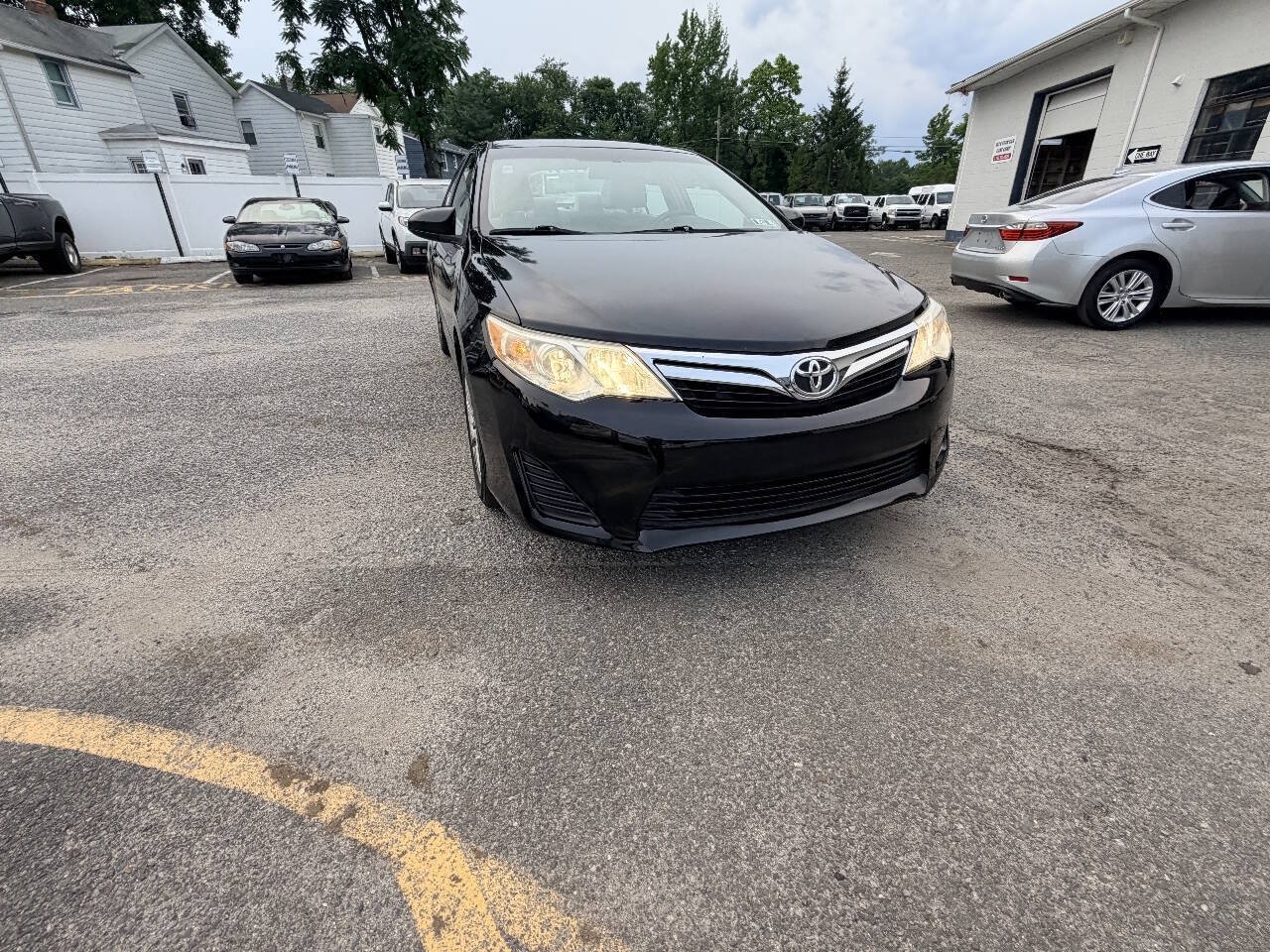 Used 2012 Toyota Camry LE FWD image 14