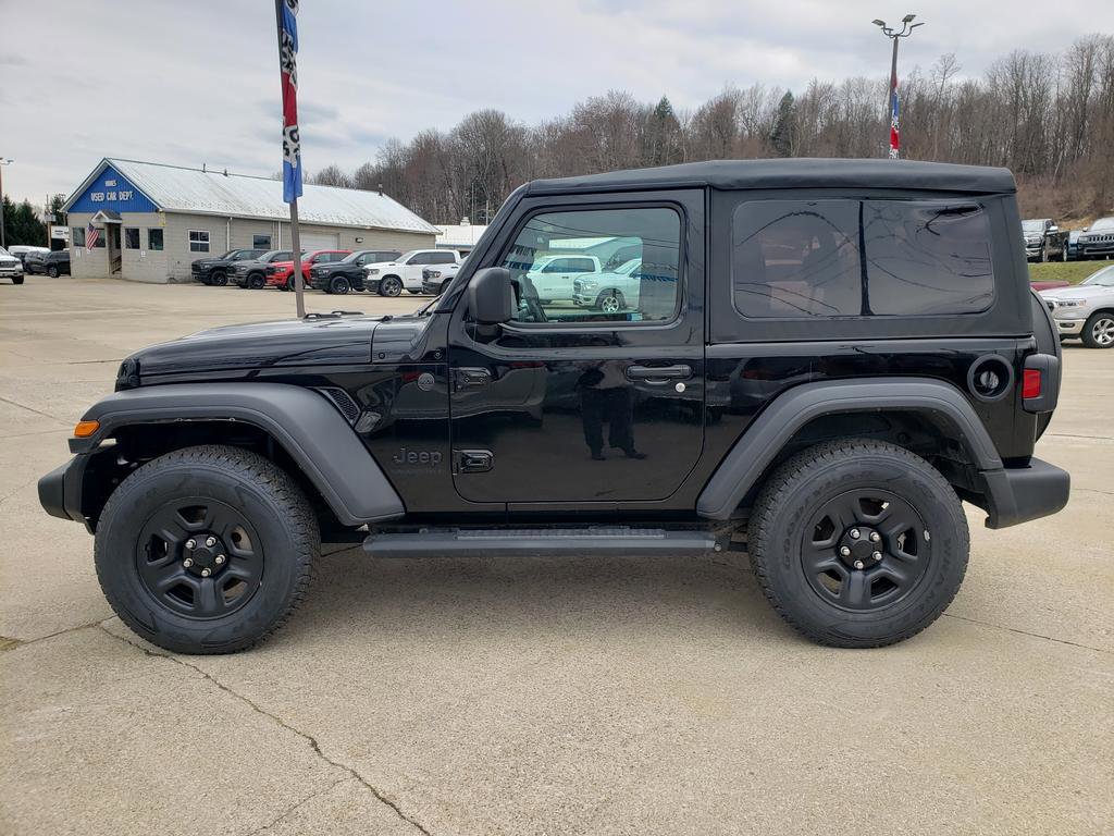 Used 2023 Jeep Wrangler Sport AWD/4WD image 7