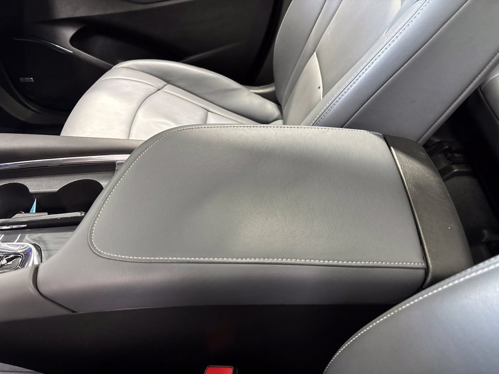 Used 2023 Buick Enclave Essence w/ Experience Buick Package AWD/4WD image 29