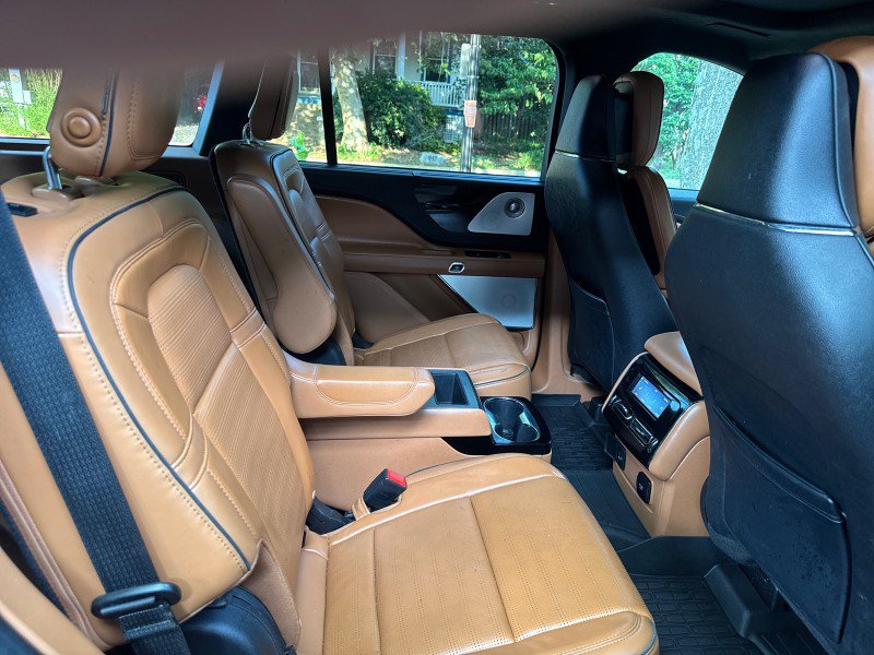 Used 2020 Lincoln Aviator Black Label w/ Dynamic Handling Package AWD/4WD image 31