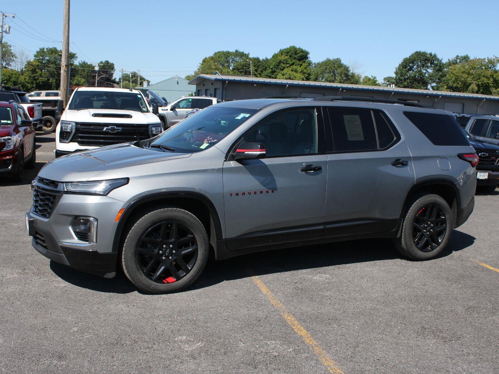 Used 2024 Chevrolet Traverse Premier w/ Redline Edition AWD/4WD image 5