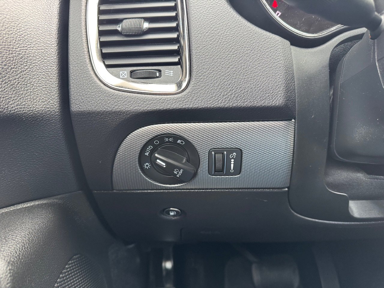 Used 2019 Dodge Durango R/T w/ Blacktop Package image 32