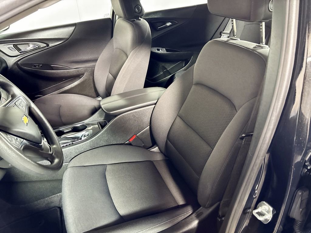 Used 2023 Chevrolet Malibu LT image 11