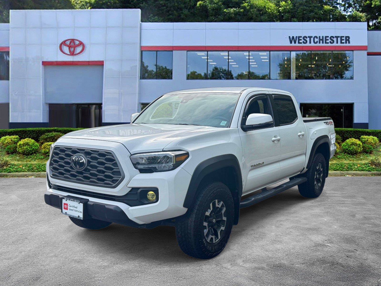 Certified 2023 Toyota Tacoma TRD Off-Road AWD/4WD image 4